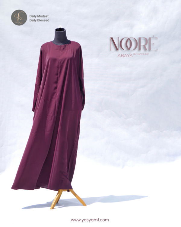NOORÉ ABAYA